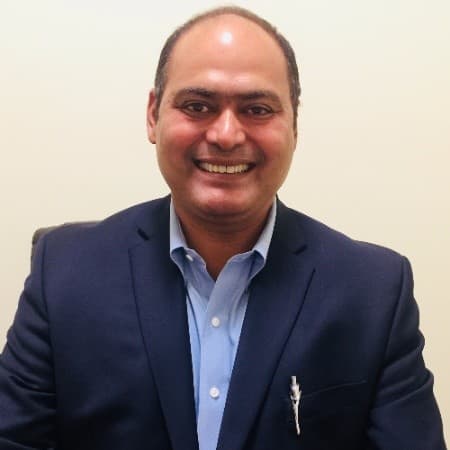 Farrukh Azim headshot